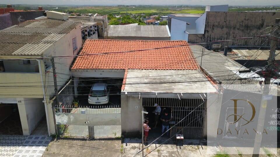 Casa, 4 quartos, 175 m² - Foto 1