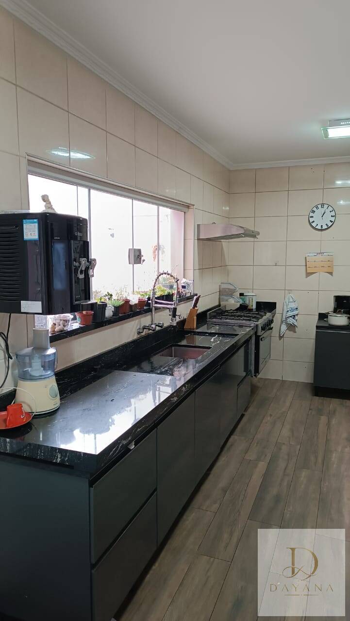 Casa, 4 quartos, 285 m² - Foto 19