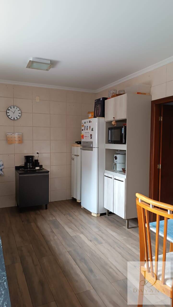 Casa, 4 quartos, 285 m² - Foto 28