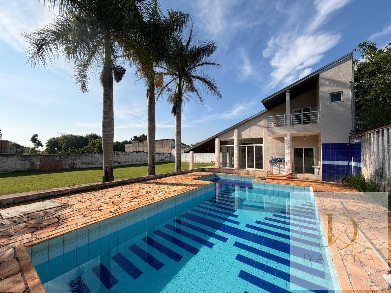 Chácara, 3 quartos, 4000 m² - Foto 1
